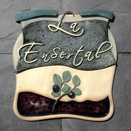 Casa Rural La Ensertal *